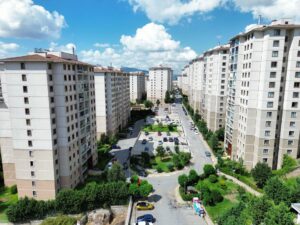 TUZLA EMLAK KONUTLARI KİRALIK 3+1 BAKIMLI DAİRE